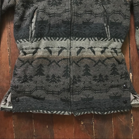 Gorgeous Vintage Woolrich Coat - Picture 2 of 7